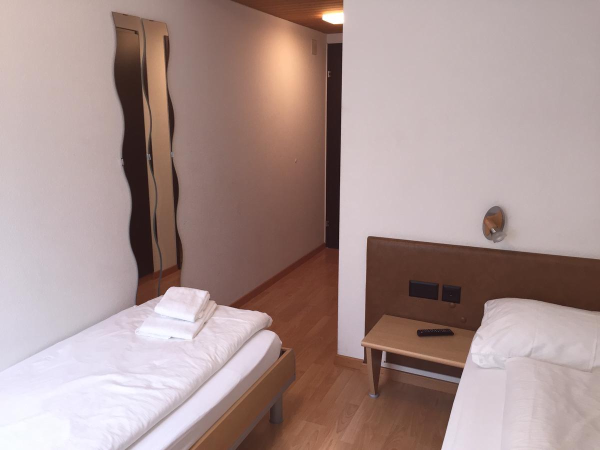Hotel & Restaurant Stadthof Glarus Eksteriør billede