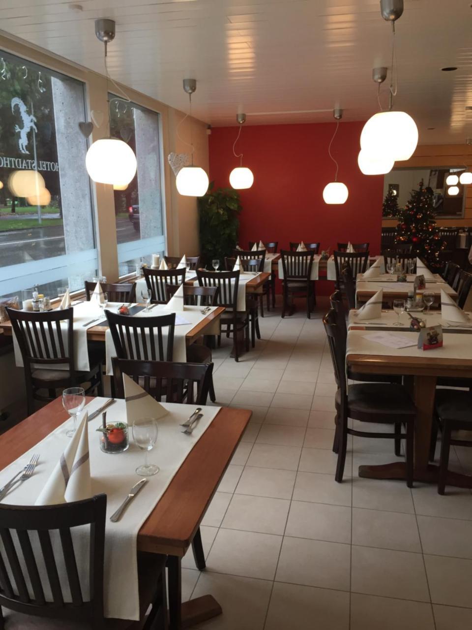 Hotel & Restaurant Stadthof Glarus Eksteriør billede